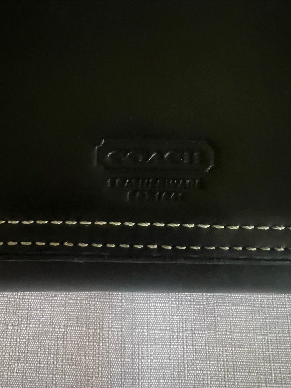 Coach Vintage Black Leather Medium Trifold Wallet white Stitching - Picture 2 of 8